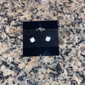 NWOT Claire’s Diamond Stud Earrings